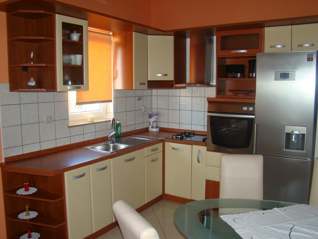 Apartments Villa Sunce Dugi Rat Cameră foto
