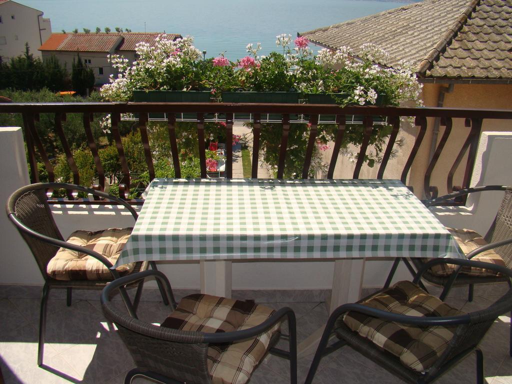 Apartments Villa Sunce Dugi Rat Cameră foto